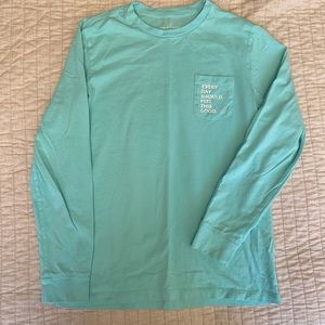 DONATING 11/21 MAKE AN OFFER !! VINEYARD VINES TEE